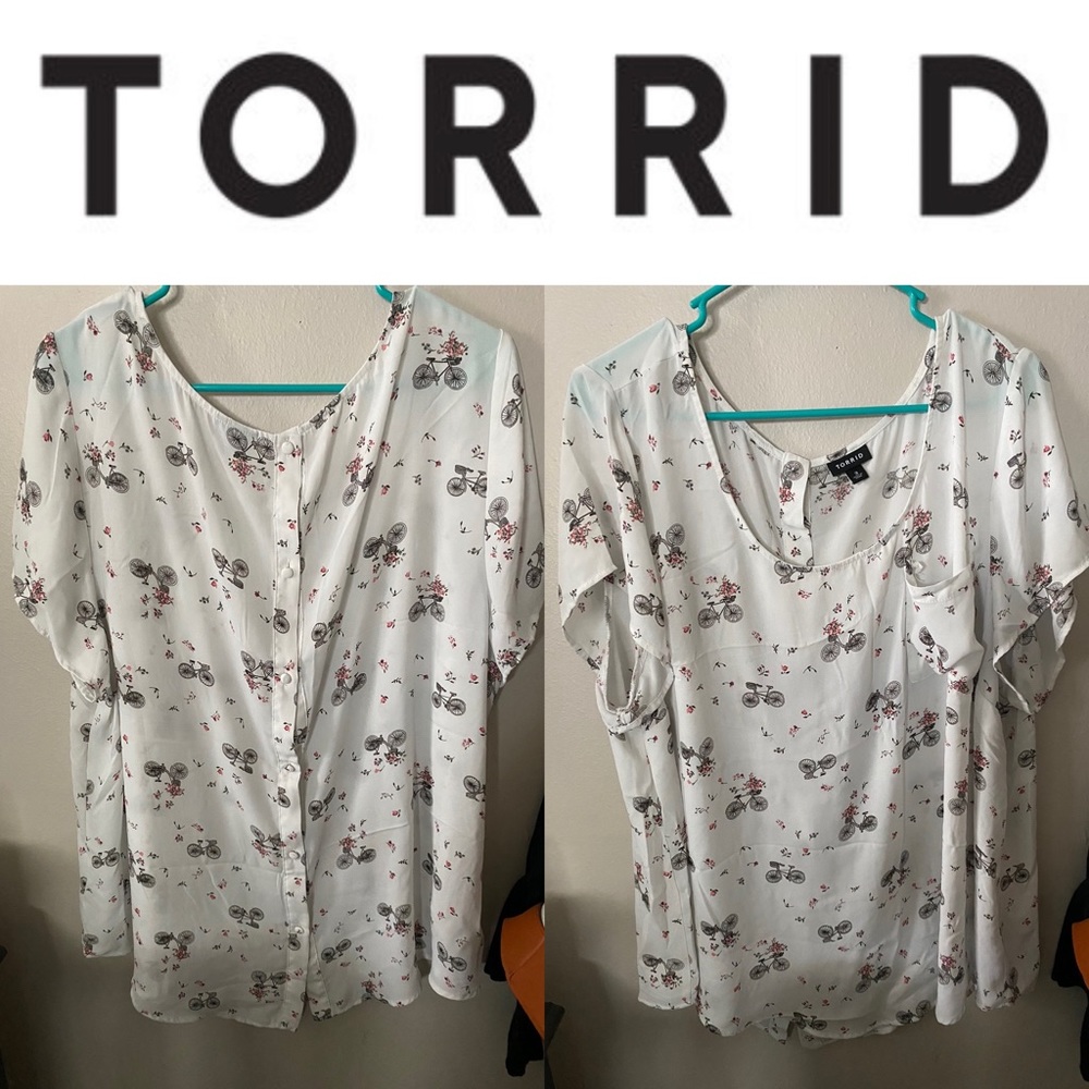 Torrid Georgette Back Button Blouse size 3